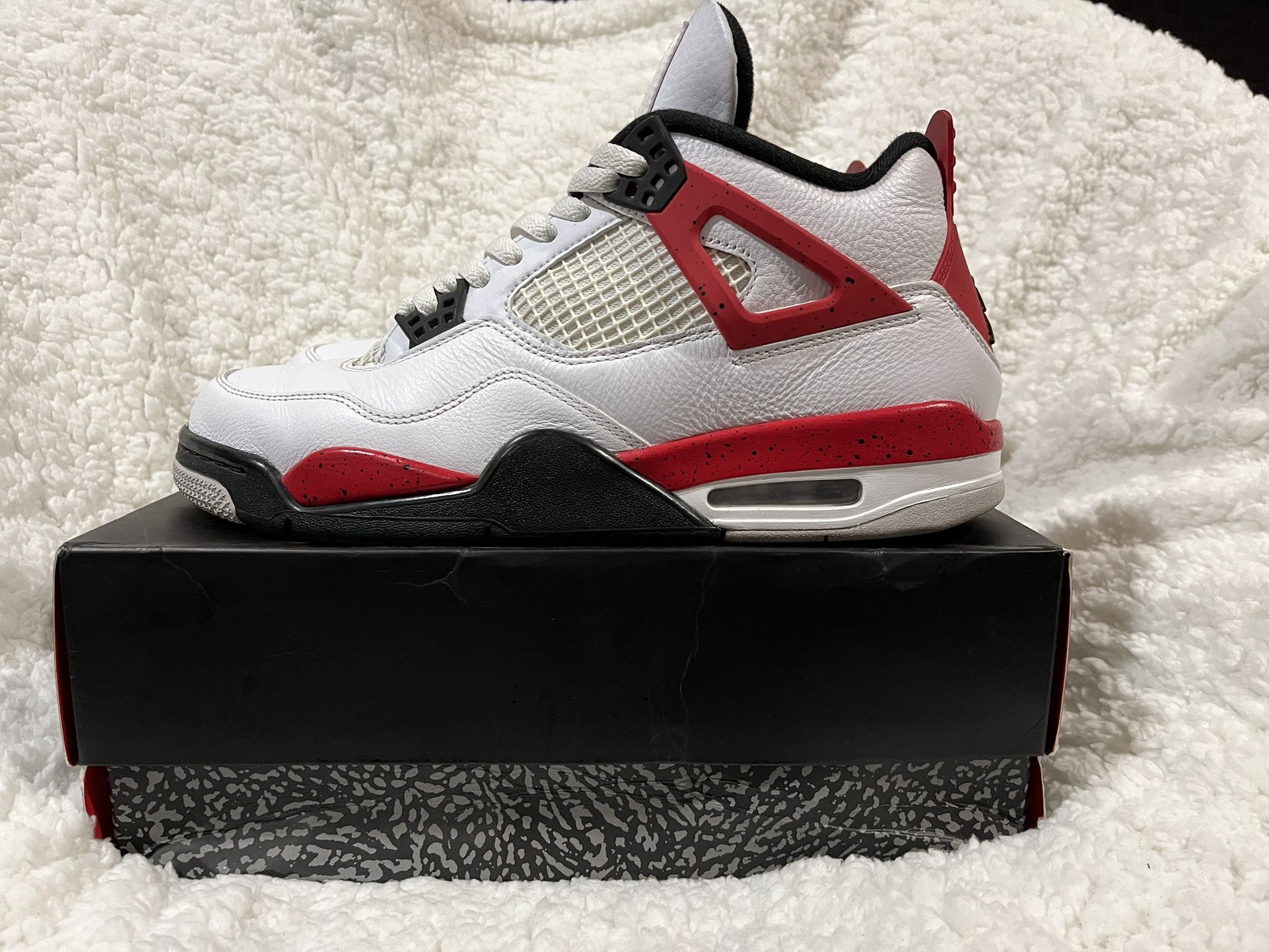 Jordan 4s