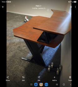 Computer desk