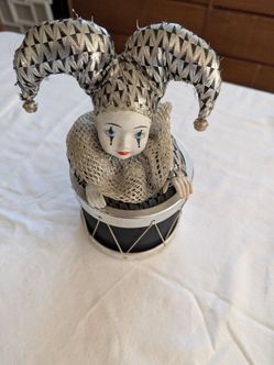 Musical Box Collectors Court Jester Musical Box Plays Music