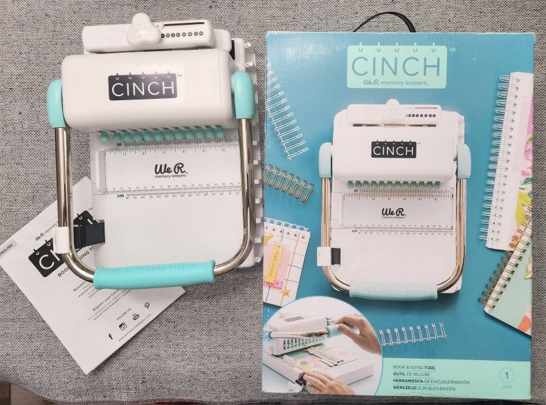 We R Memory Keepers Cinch Book Binding Machine Version 2, Mint