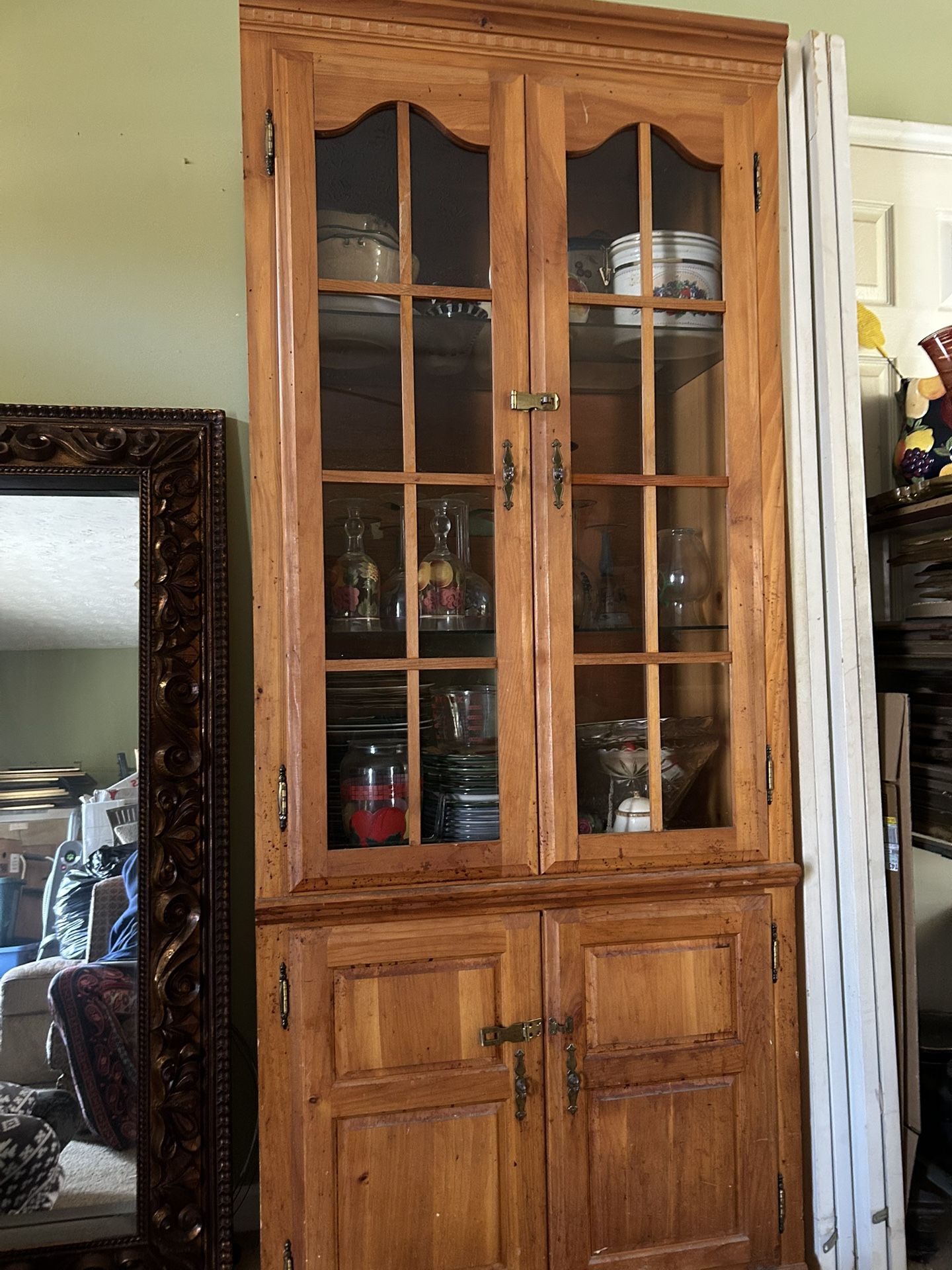 CHINA CABINET