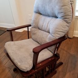 Comfy Rocking Chair 