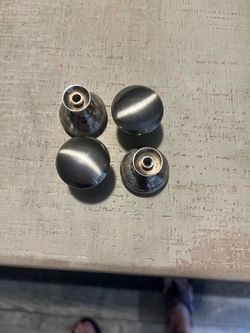 Cabinet knobs (pulls)