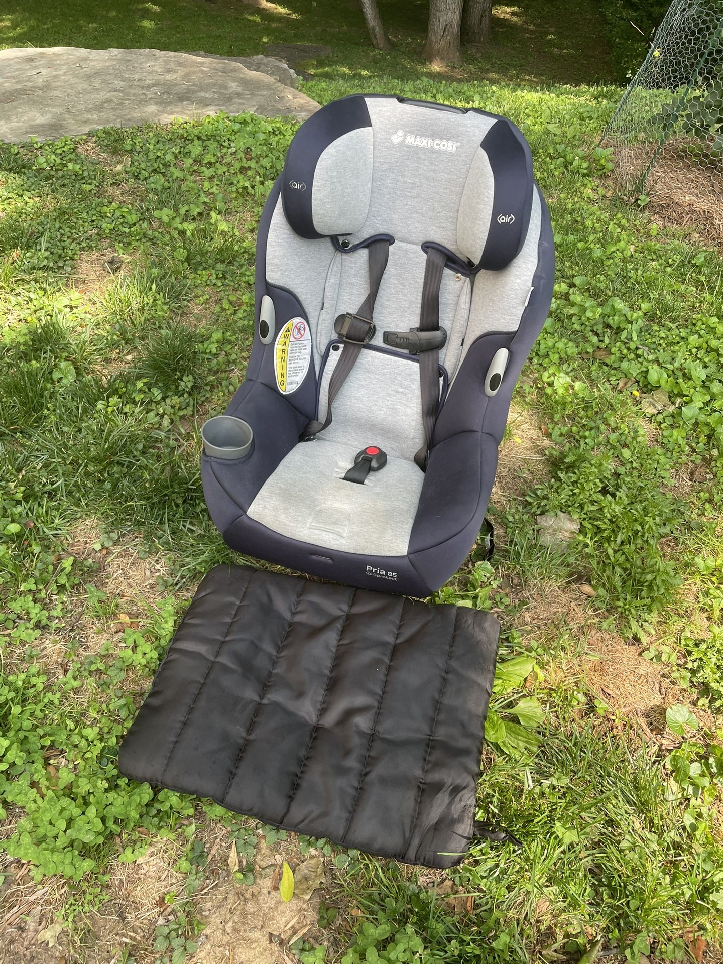 Maxi Cosi Car Seat Pira 85 - Excellent Condition
