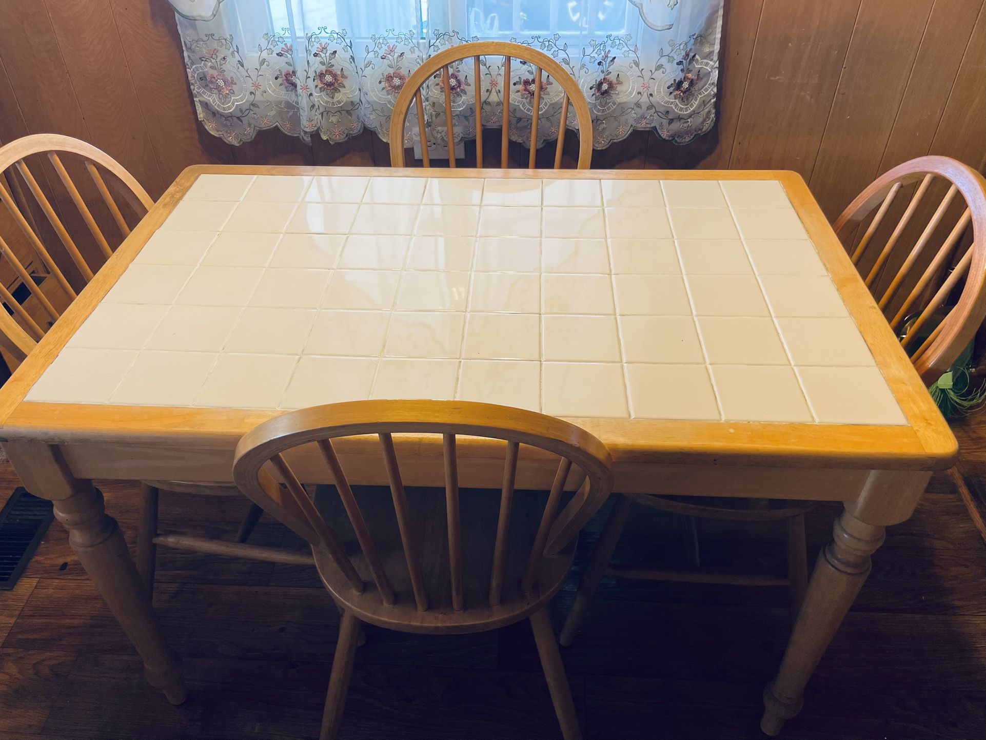Dinning Table 