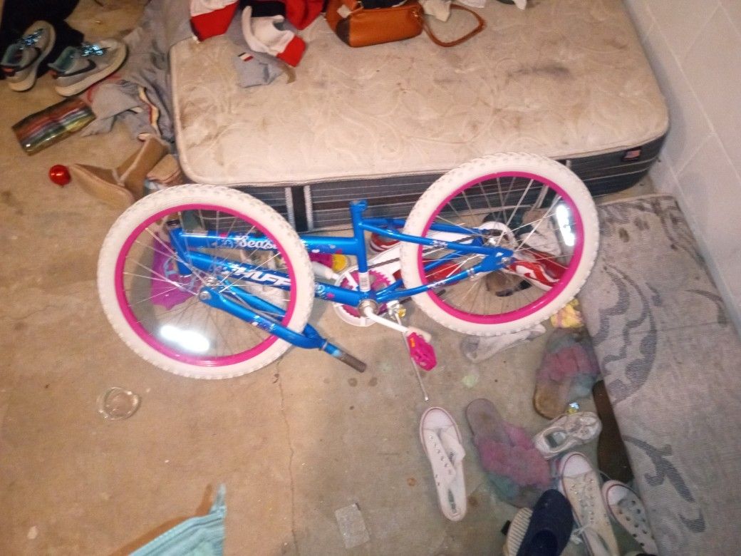 Girl Huffy Bike