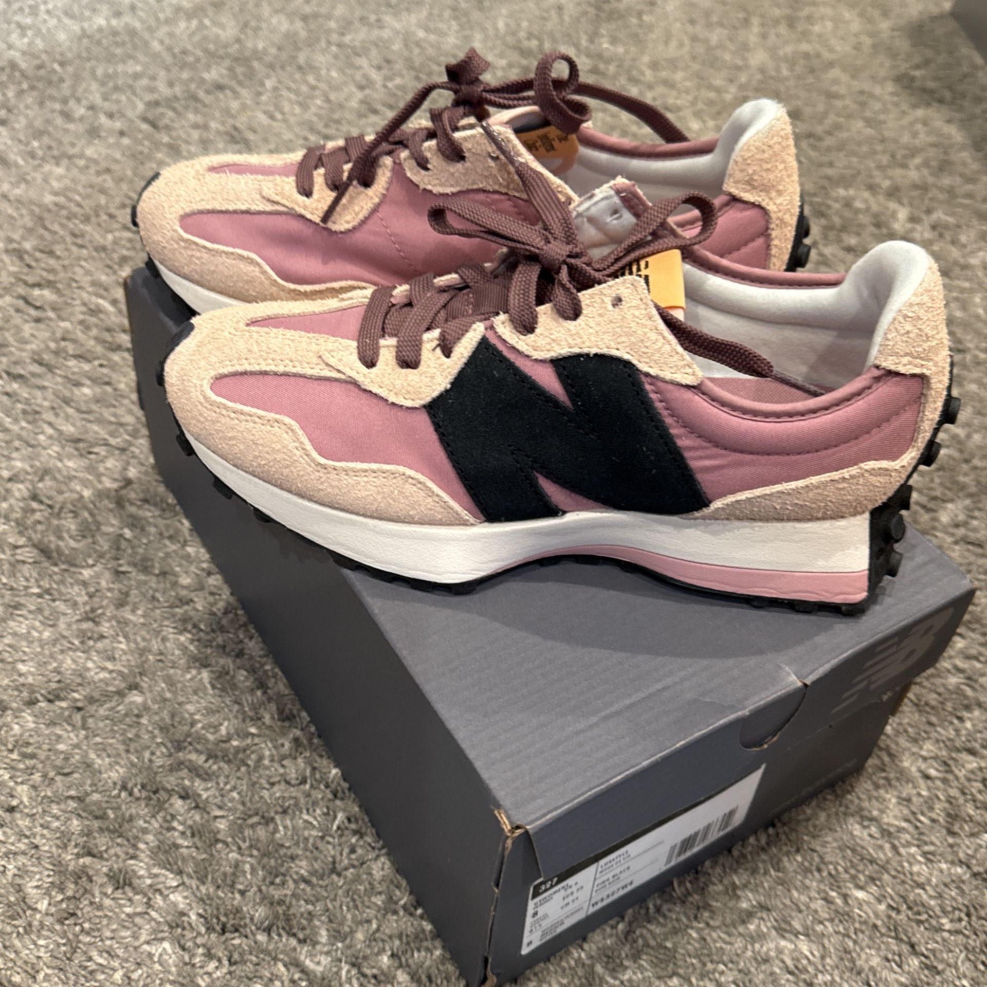 New Balance Women’s Size 8