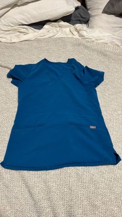 FIGS scrub top