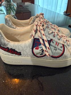 Michael Kors size 6