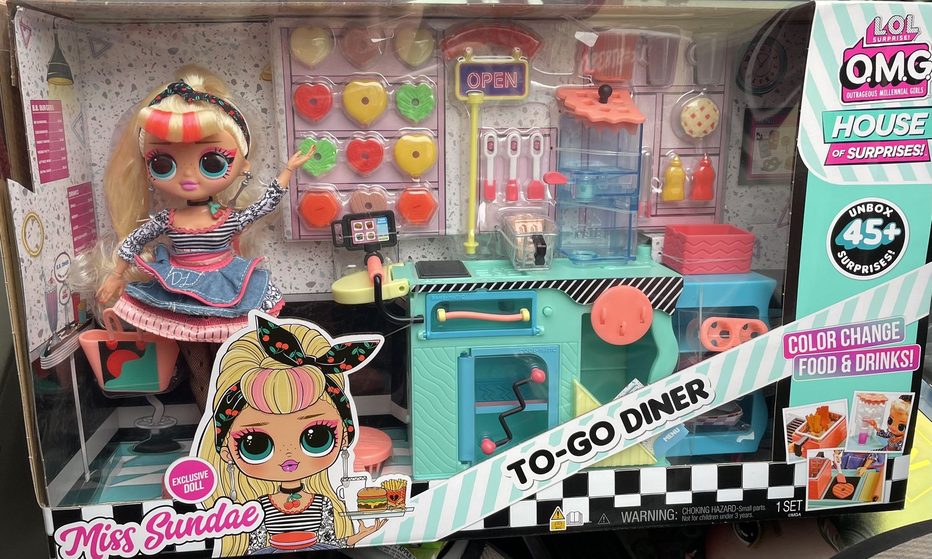 LOL To Go Diner Doll Set
