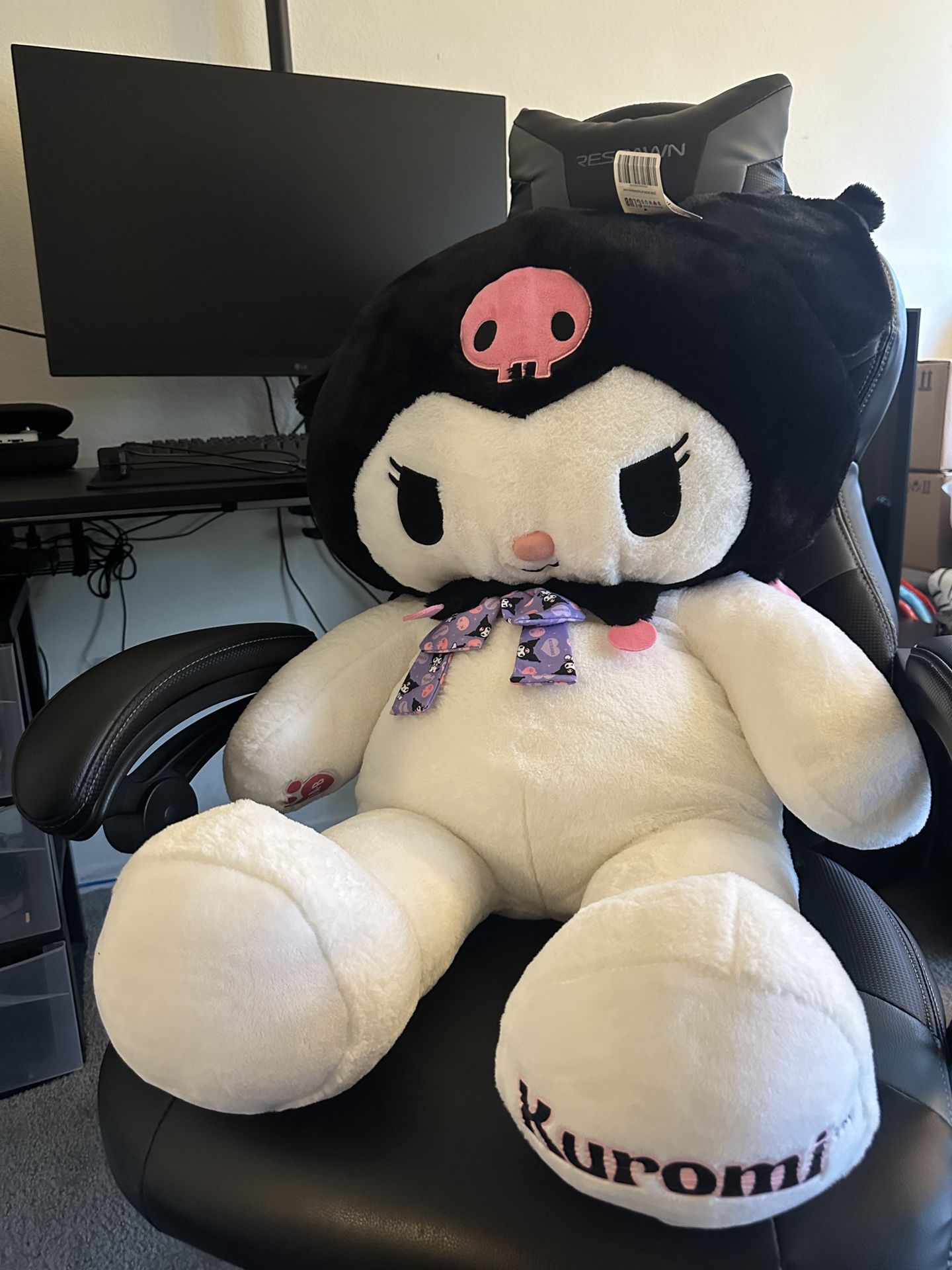Hello Kitty Build a bear Giant Kuromi