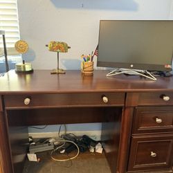 Solid wood desk with two drawers!