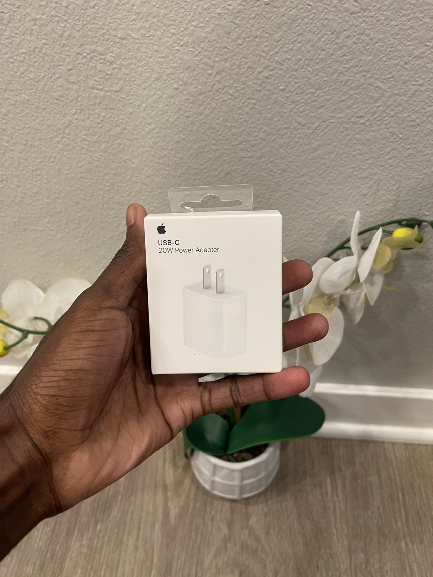 USB-C 20W Power Adapter