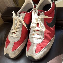 Nike ACG size 9 men’s