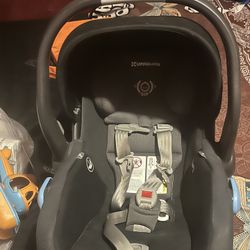 Infant Car Seat. With Base