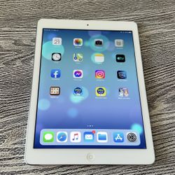 Apple iPad Air 32GB in excellent condition- Unlocked- Low Price.  $40