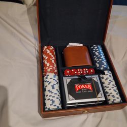 Berkshire Vintage Outdoor Games Tin Poker Set, Cards & Dice