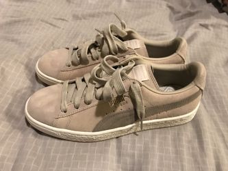 Men’s pumas size 8