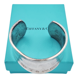 Tiffany & Co. Bangle Wide Cut Bracelet. (Pre-Owned)