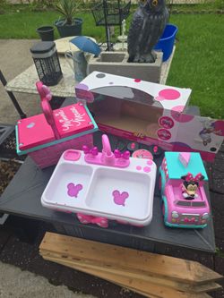Minnie Mouse Toy Bundle – RC Car, Sink & Basket