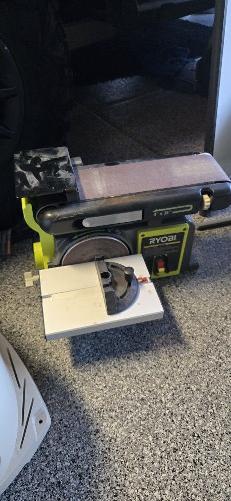 Ryobi Belt/Disc Sander