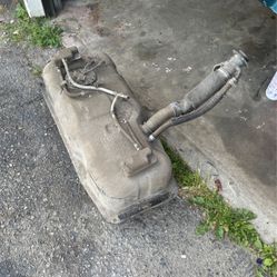 Free Mazda B2200 Gas Tank