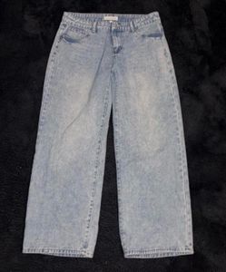 Light washed jeans size 11