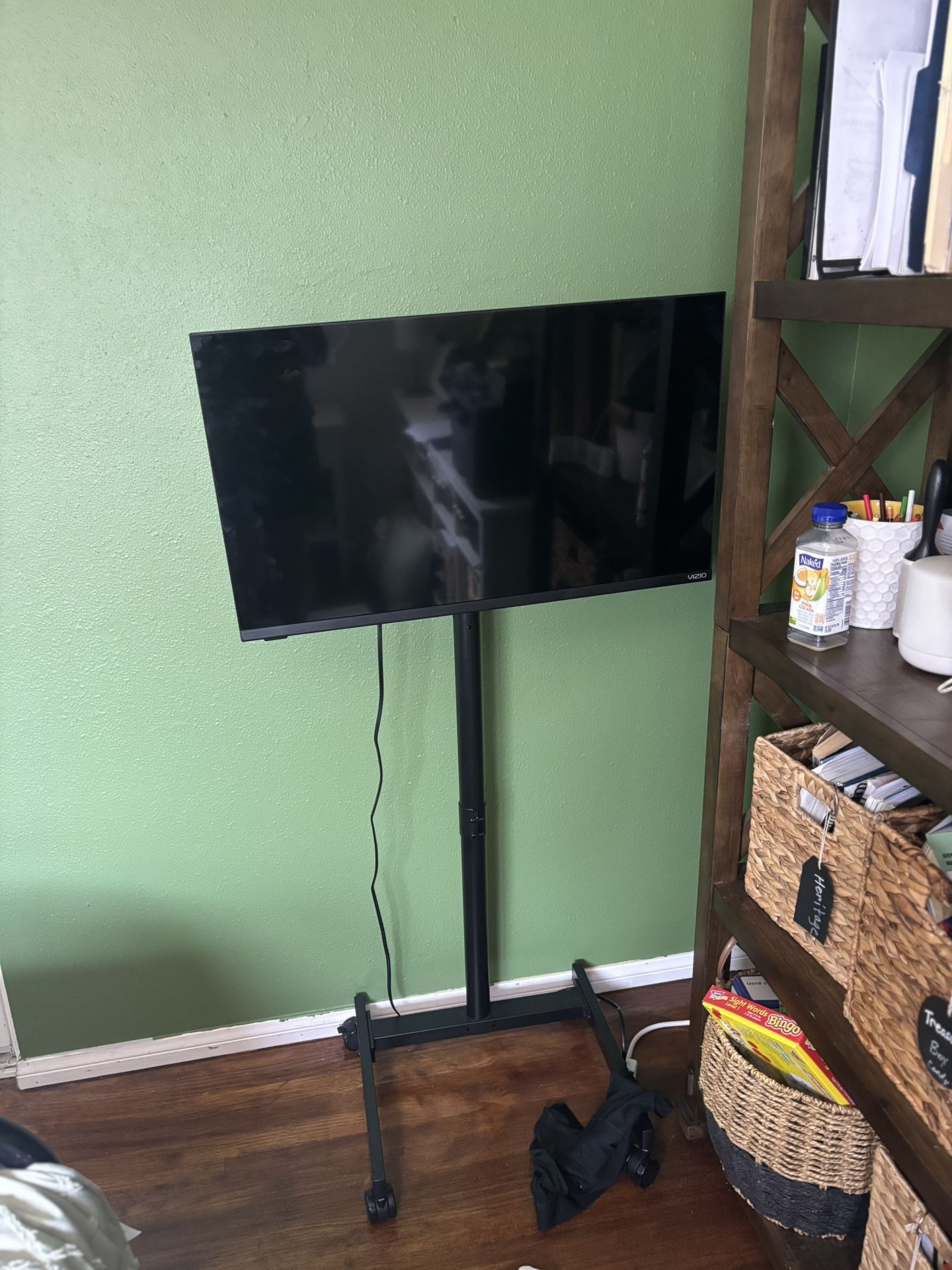 Rolling TV/Monitor