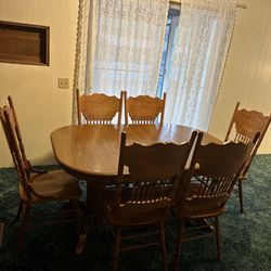 Oak Dining room Table 