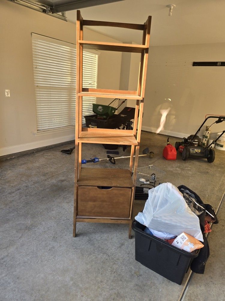 Shelf