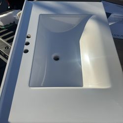 31in Vanity Top