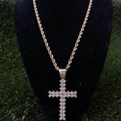 14k Yellow Gold Cross Pendant 