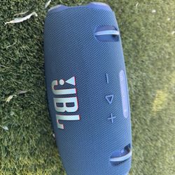 Jbl Xtreme 4 Bluetooth Speaker. Blue 