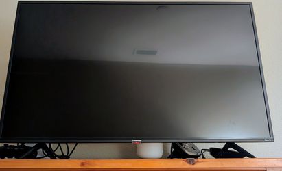 Hisense Roku TV Flat Screen Television