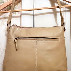 "Unknown Brand" Light Tan Very Soft Leather Shoulder Bag