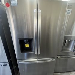 Wow Only $1399!! Open Box with Minimal Cosmetic Wear LG COUNTER DEPTH Fridge, Tested, Includes One Year Warranty