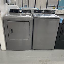 Crosley 4.1 cu. ft. Top-Load Washer with Dual Action Agitator And 7.0 Cu Ft Dryer Gas