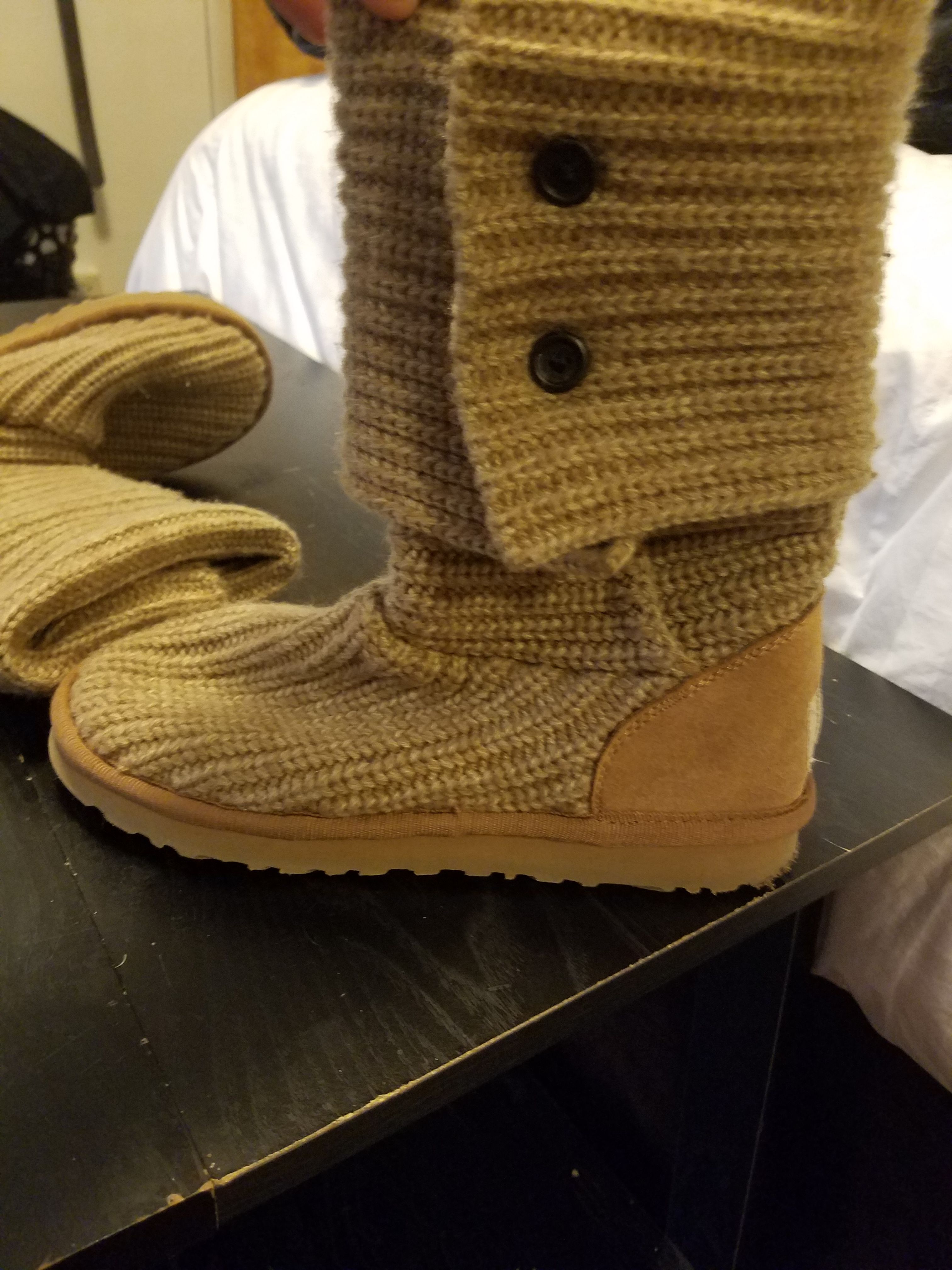 Brown Knit Uggs Size 7