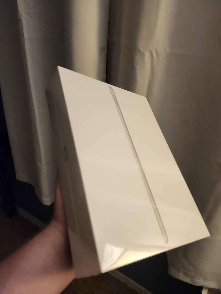 iPad 9th Gen (SEALED)