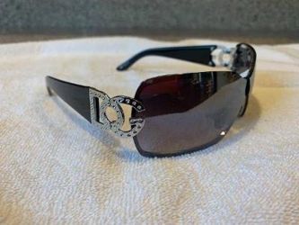 New Women's “Black” DG Designer Sunglasses