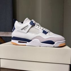 Jordan 4 sb navy size 11M