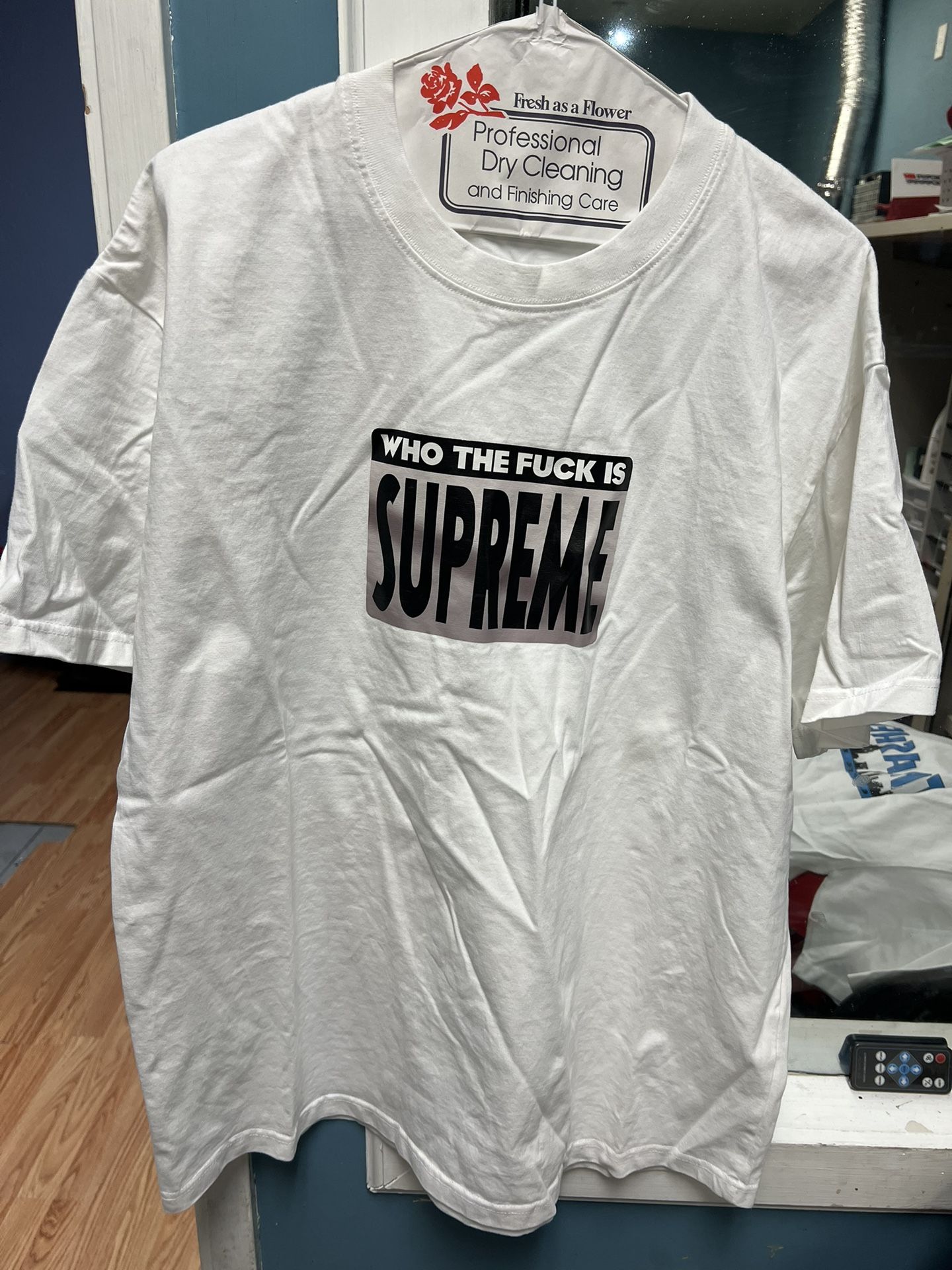 Supreme Who The Fuck Tee Size Large