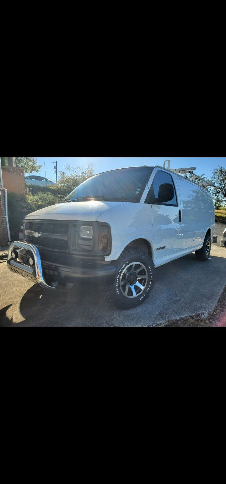 2000 Chevrolet Express