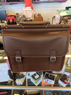 Gorgeous genuine cowhide leather briefcase