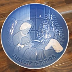 Jule After 1978 A Christmas Tale Collectors Plate