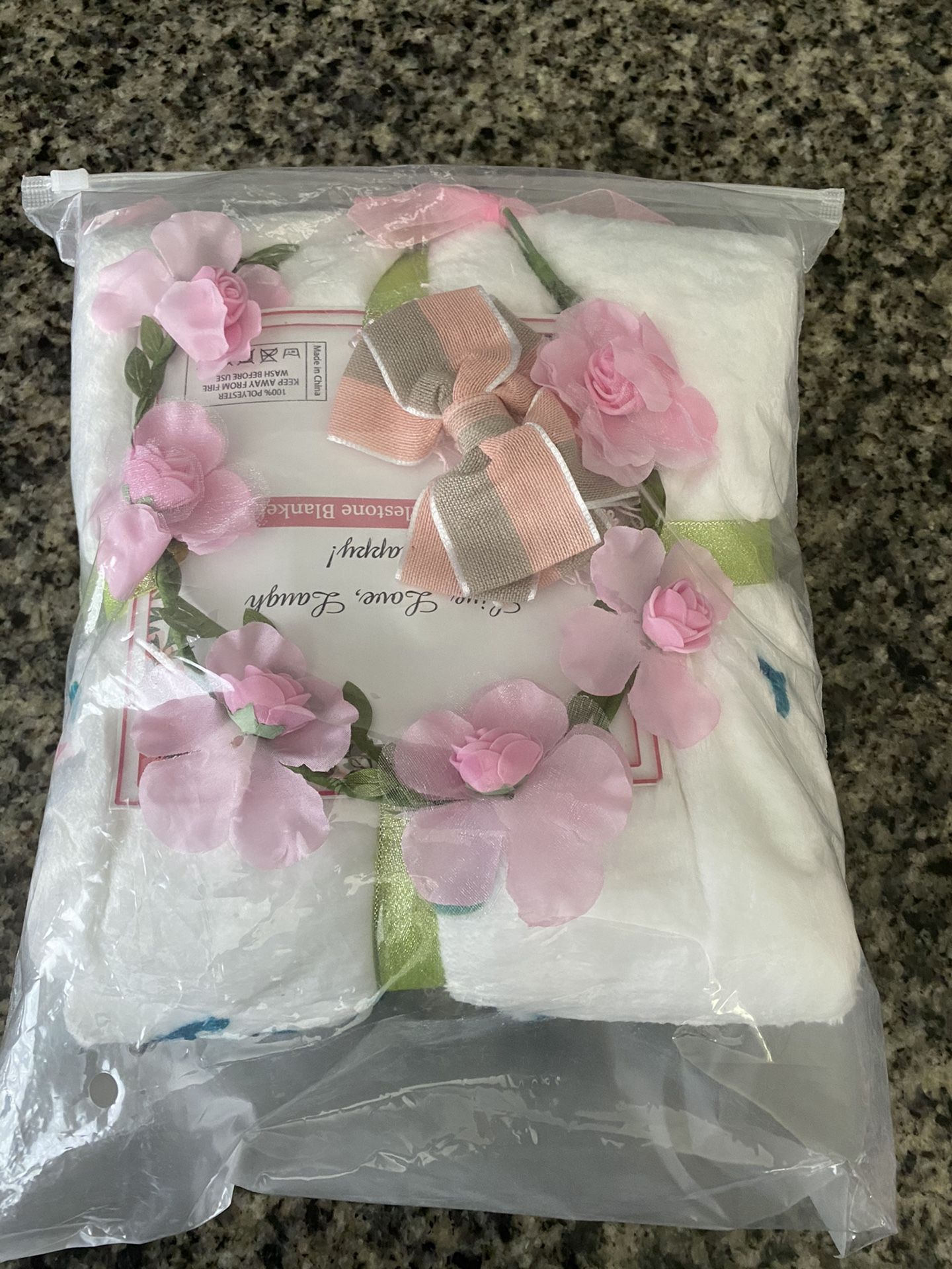 Baby Monthly Milestone Blanket, Includes 12 Milestone Stickers, Floral Wreath & Headband, Soft 300 GSM 100% Organic Thick Fleece, 56x40” Photography B