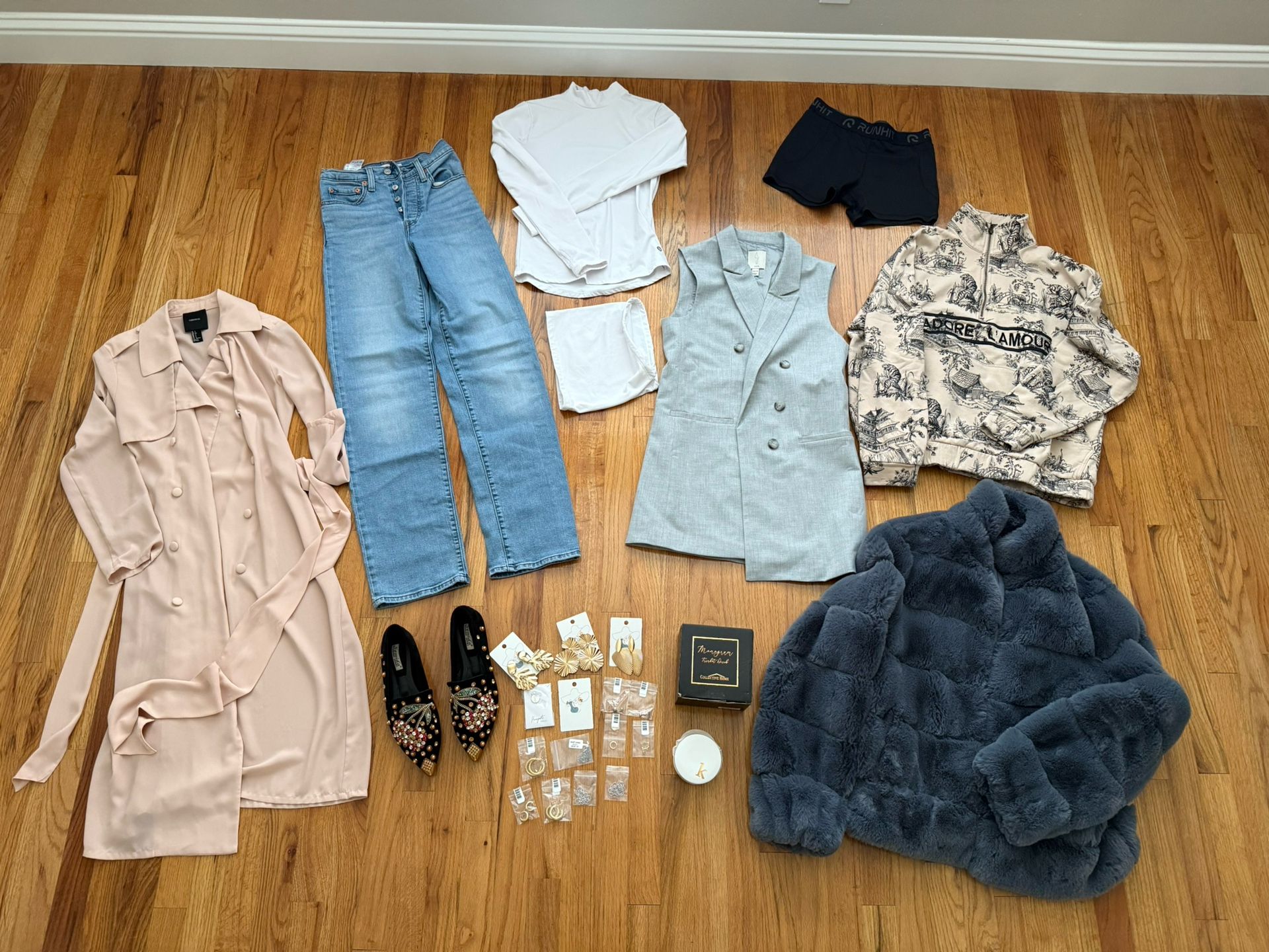 Bundle Women’s Clothing And Accessories - XS/S