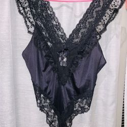 BLACK LACE ONE PIECE BODY SUIT INTIMATE LOUNGE WEAR - Size Large (can be altered) ORIGINAL LABELS **OPEN BOX UNUSED*** Fine Lace Ruffles