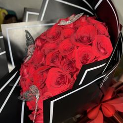 50 Roses Bouquet ( Ramo De 50 Rosas ) 