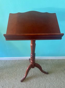 Music Stand Adjustable Classic  light walnut  One Size - Traditional Wooden Musical Professional Wood Stands for Sheet Notes, Conductors, Studio.